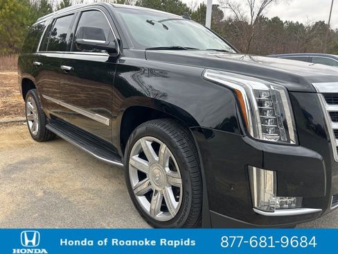 Used 2017 Cadillac Escalade Luxury image 5