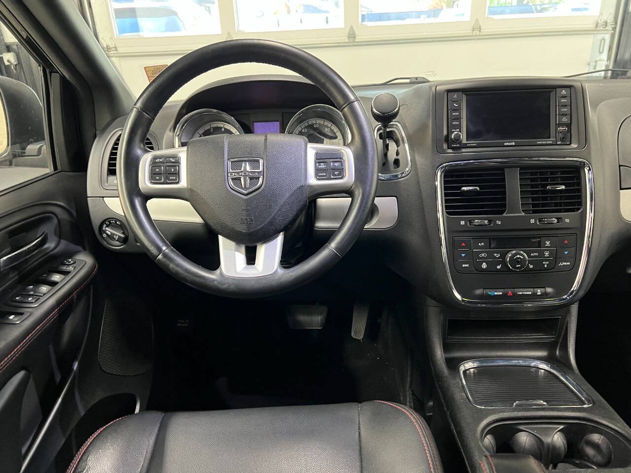 Used 2019 Dodge Grand Caravan GT FWD image 8