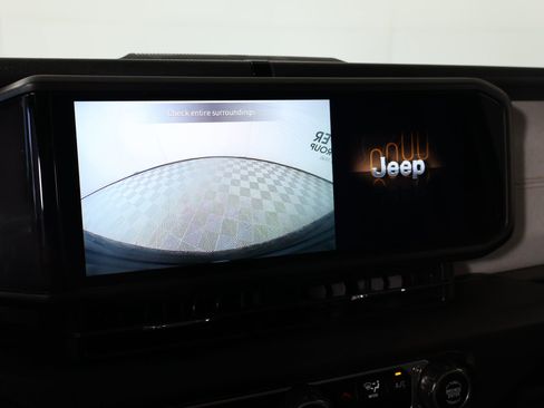 Used 2024 Jeep Wrangler Unlimited Sport AWD/4WD image 6