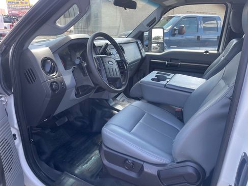 Used 2015 Ford F250 XL w/ Power Equipment Group RWD image 9