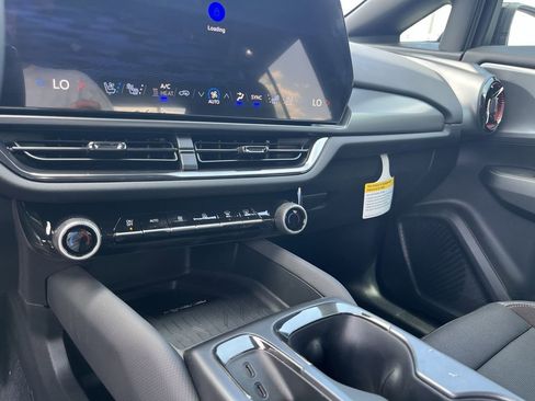 New 2025 Chevrolet Equinox EV RS image 20