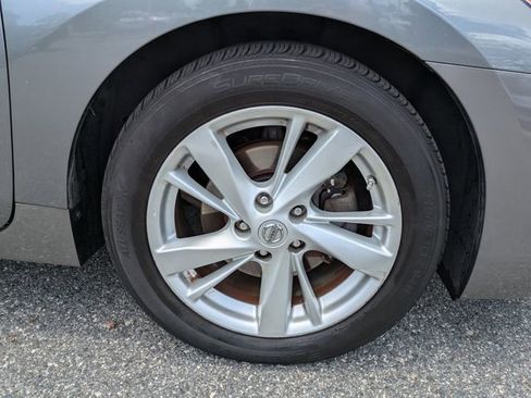 Used 2014 Nissan Altima 2.5 SV FWD image 9
