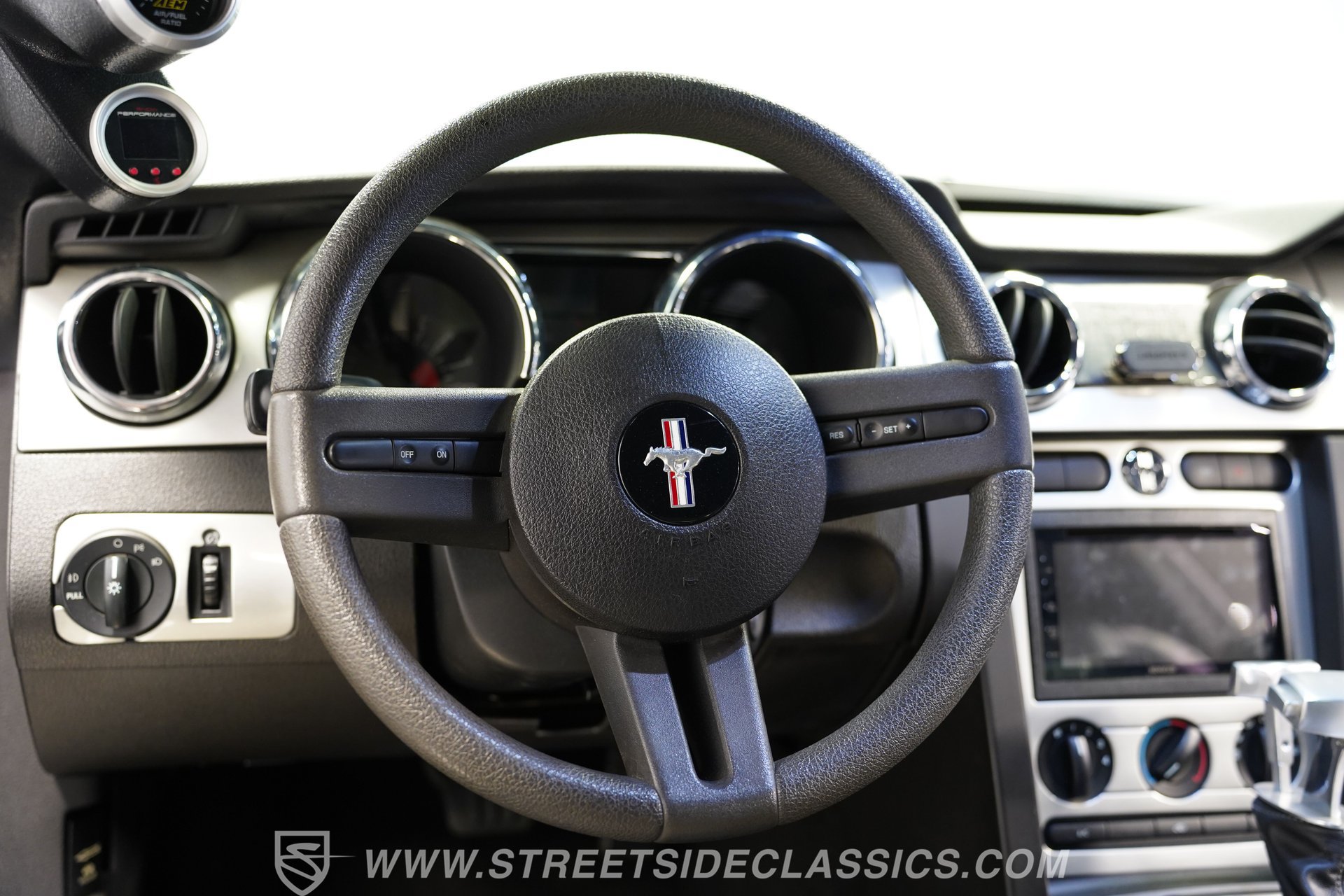 Used 2005 Ford Mustang GT RWD image 40