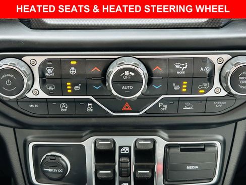 Used 2023 Jeep Wrangler Unlimited Sahara AWD/4WD image 6