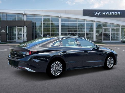 New 2026 Hyundai Sonata SEL FWD image 8