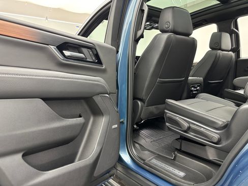 New 2026 GMC Yukon Denali w/ Sun & Power Step Package AWD/4WD image 44