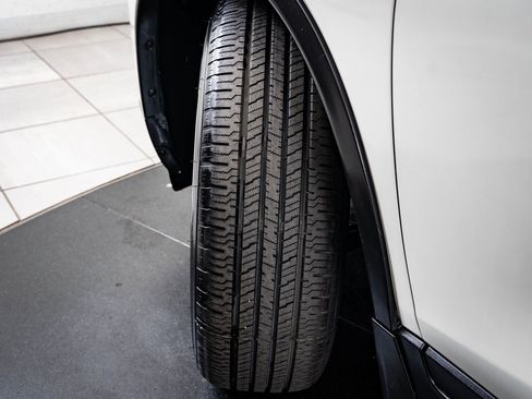 Used 2016 Nissan Rogue SV w/ SV Premium Package image 37