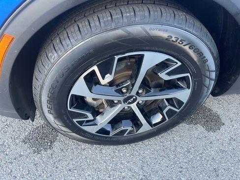 Used 2023 Kia Sportage EX image 6