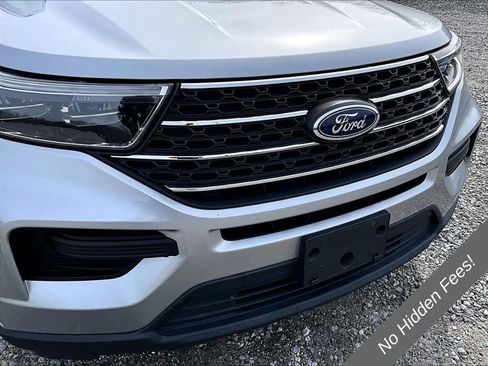 Used 2022 Ford Explorer XLT AWD/4WD image 25