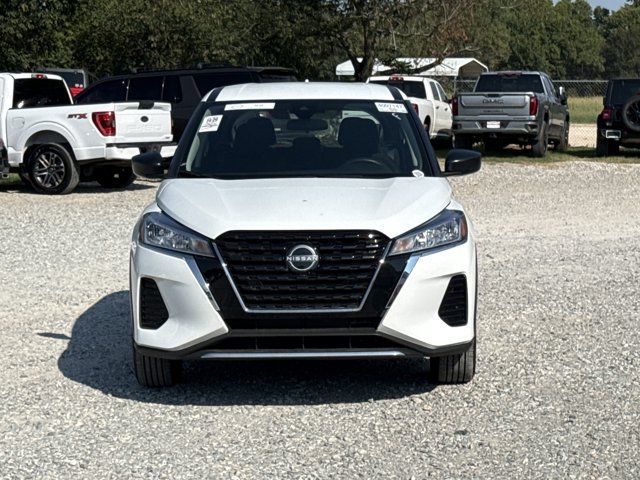 Used 2025 Nissan Kicks Play S FWD image 2
