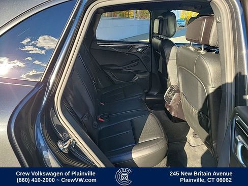 Used 2017 Porsche Macan image 16