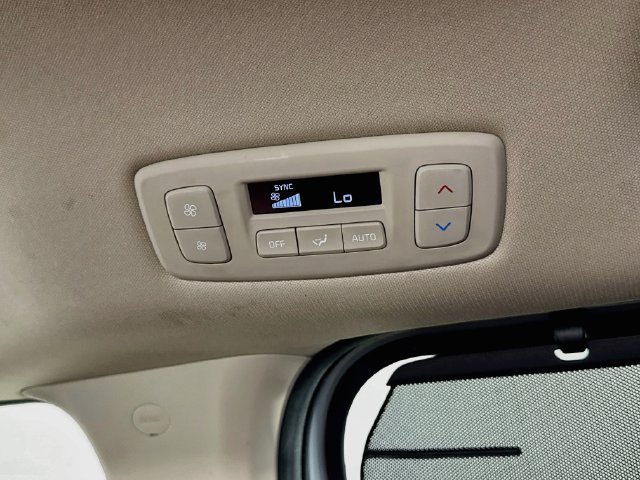 Used 2022 Kia Carnival SX FWD image 25