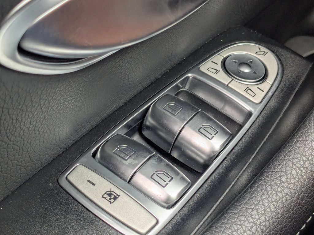 Used 2023 Mercedes-Benz E 350 Sedan w/ Premium Package image 9
