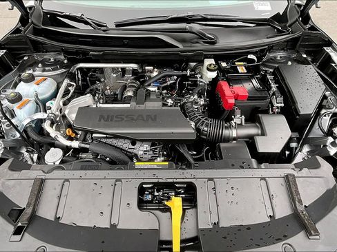 Used 2026 Nissan Rogue Platinum w/ Platinum Premium Package image 12