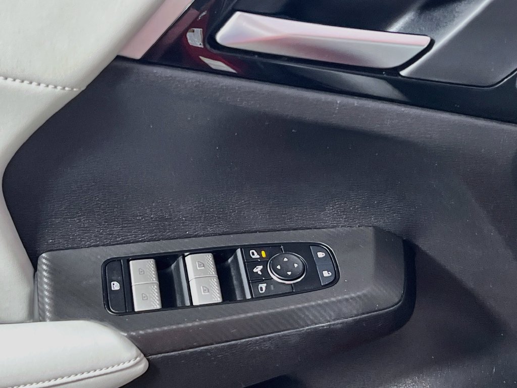 Used 2025 Mitsubishi Outlander SE FWD image 13