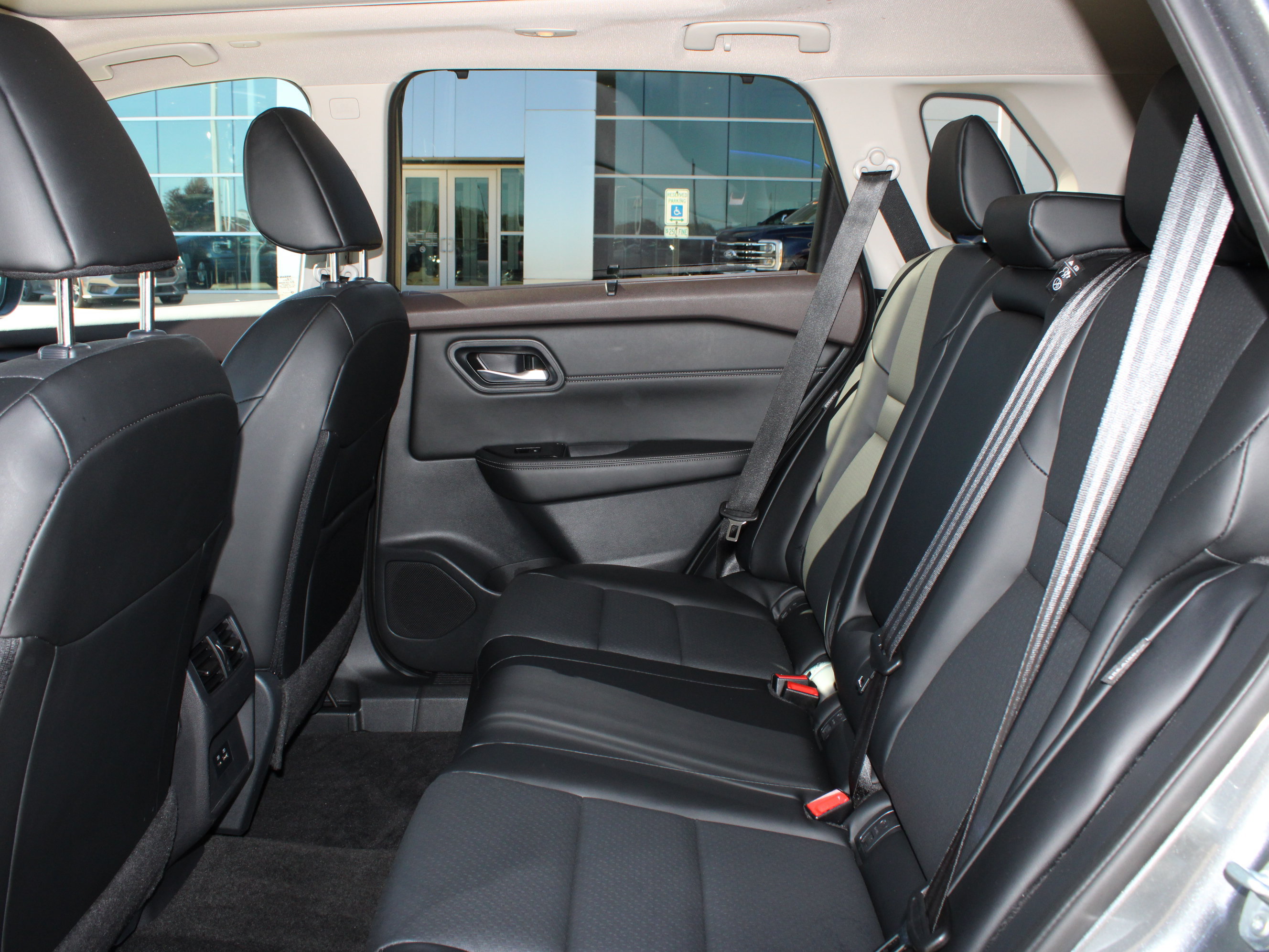 Used 2023 Nissan Rogue SV w/ SV Premium B Package AWD/4WD image 36