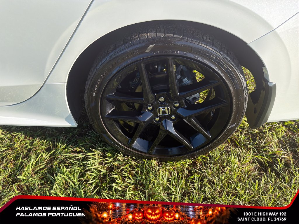 Used 2025 Honda Civic Sport image 11