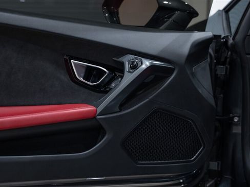 Used 2015 Lamborghini Huracan LP 610-4 AWD/4WD image 23