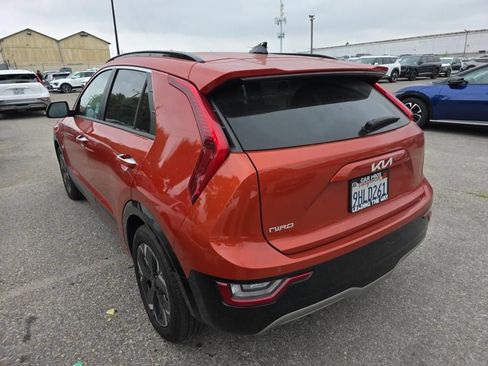 Used 2023 Kia Niro Wave FWD image 4