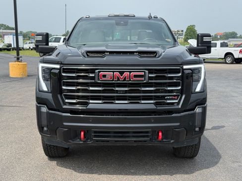 Used 2024 GMC Sierra 2500 AT4 w/ AT4 Premium Plus Package AWD/4WD image 3