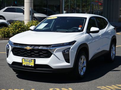 Used 2024 Chevrolet Trax LS w/ LS Convenience Package