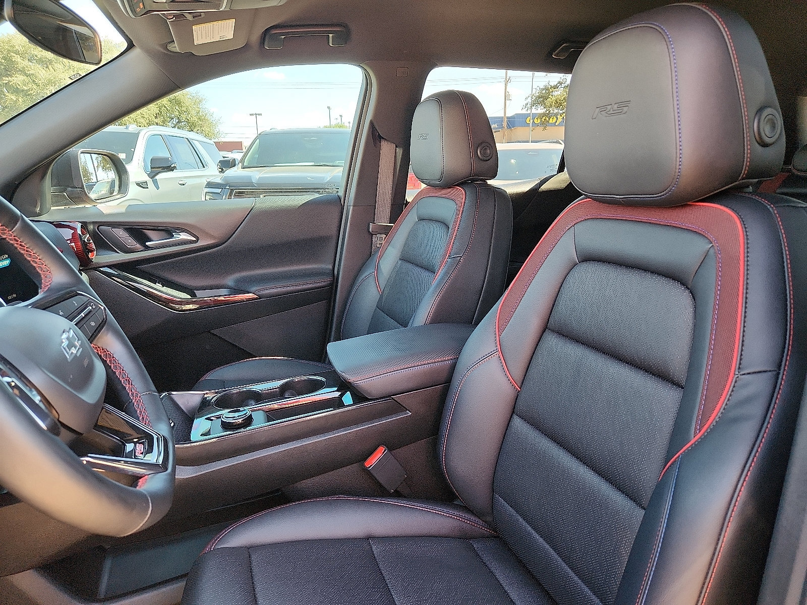 Used 2025 Chevrolet Equinox RS w/ Convenience Package III AWD/4WD image 14