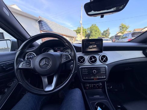 Used 2017 Mercedes-Benz GLA 250 4MATIC image 3