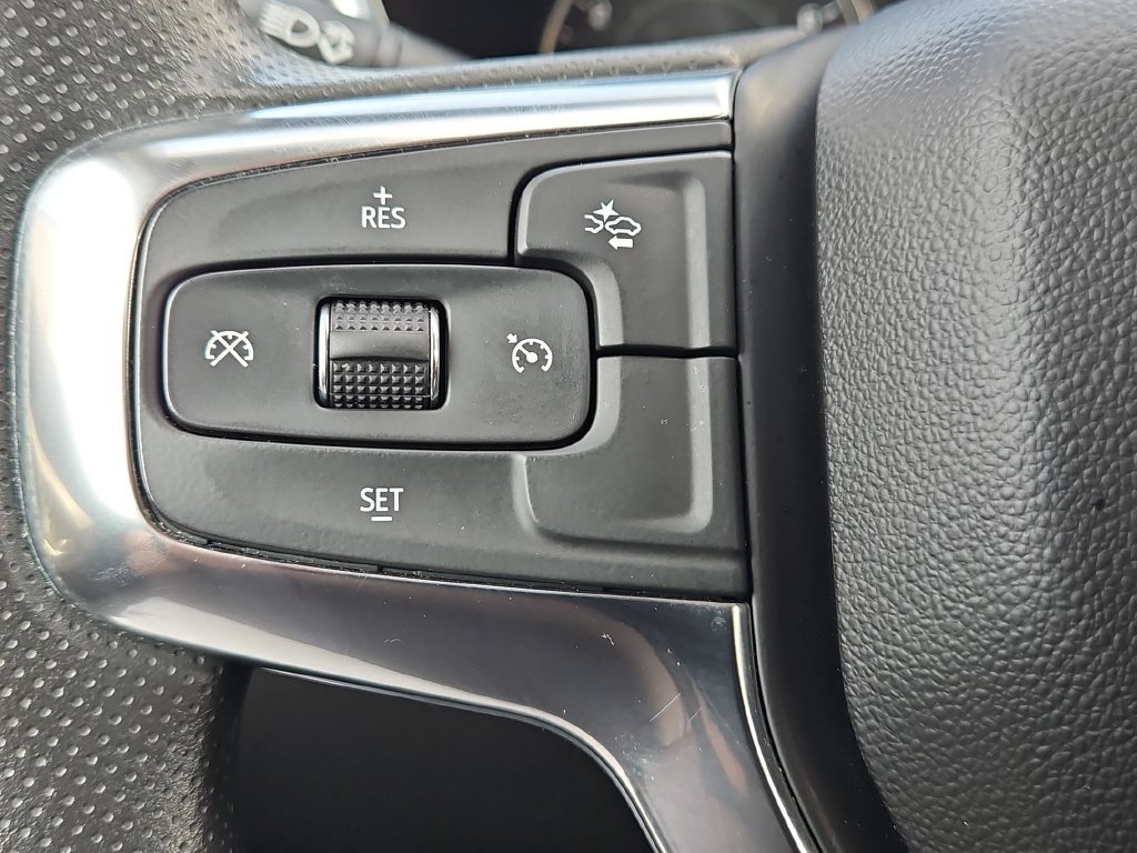 Used 2025 Chevrolet Blazer LT FWD image 21