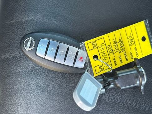 Used 2024 Nissan Armada SL w/ Captain's Chairs Package image 29