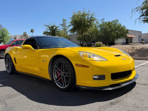 Used 2006 Chevrolet Corvette Z06 w/ Preferred Equipment Group RWD image 11