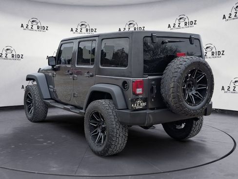 Used 2018 Jeep Wrangler Unlimited Sport S AWD/4WD image 4