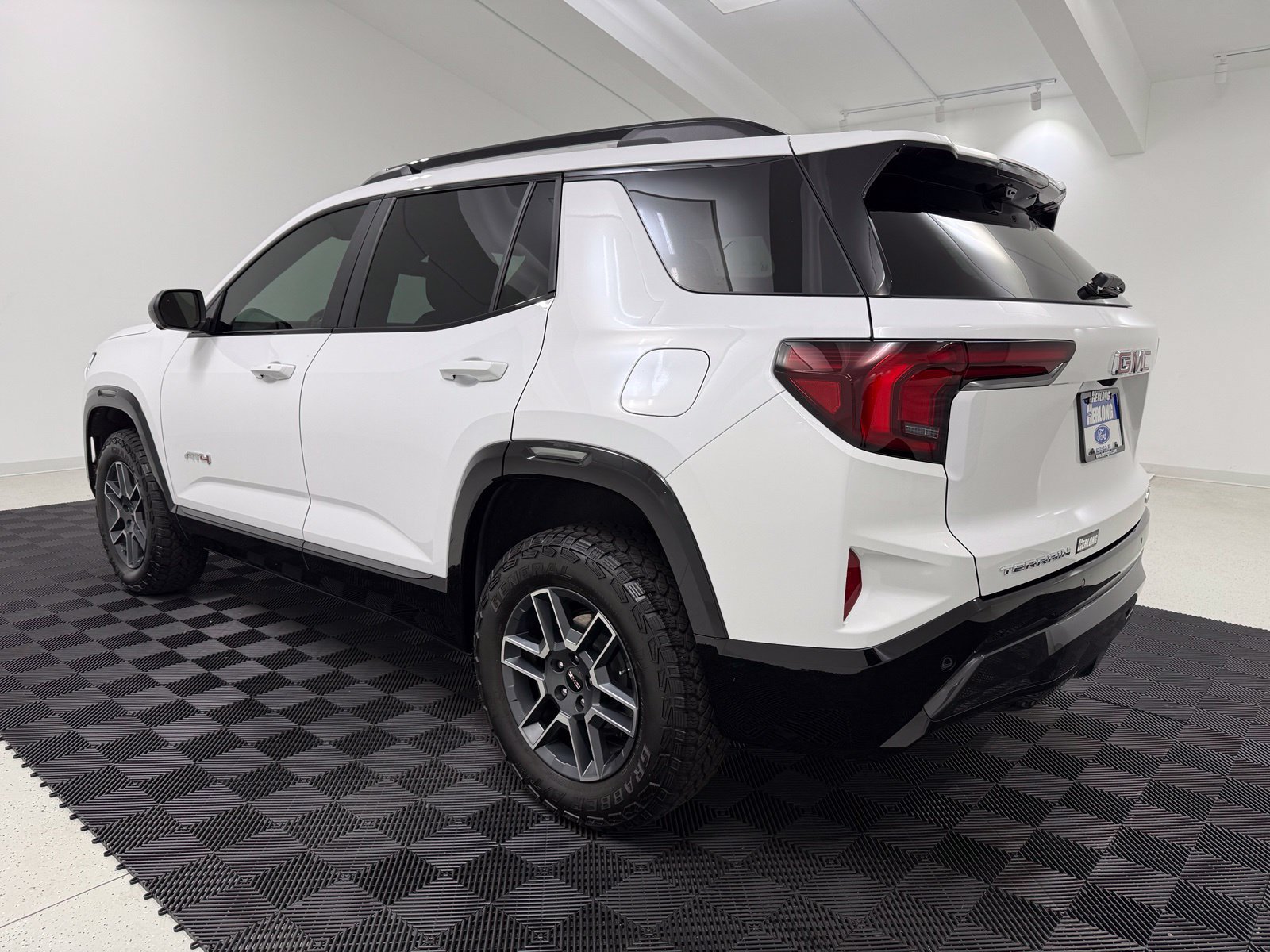 Used 2026 GMC Terrain AT4 w/ Technology Package II AWD/4WD image 5