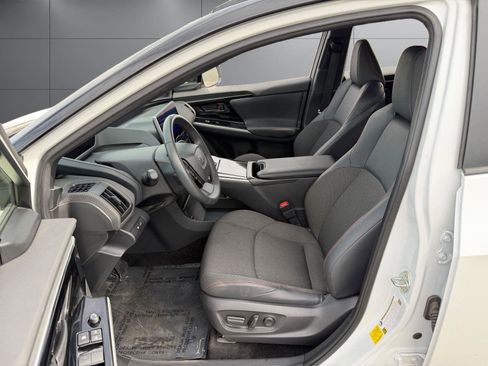 Used 2025 Toyota bZ4X AWD image 17