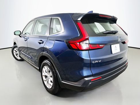 Used 2023 Honda CR-V LX image 5