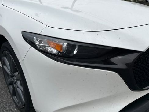 Used 2022 MAZDA MAZDA3 s FWD image 10