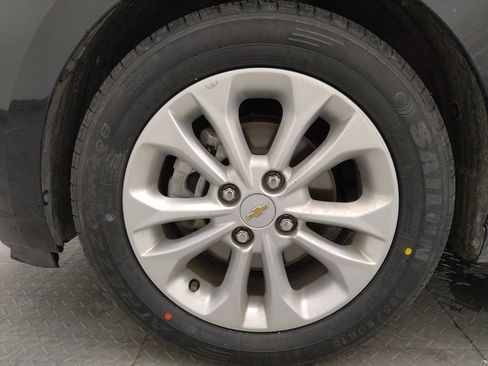 Used 2021 Chevrolet Spark LT image 31