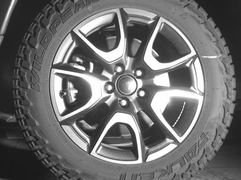 Used 2025 Jeep Compass Trailhawk AWD/4WD image 12