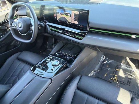Certified 2025 BMW 530i xDrive w/ Premium Package image 14