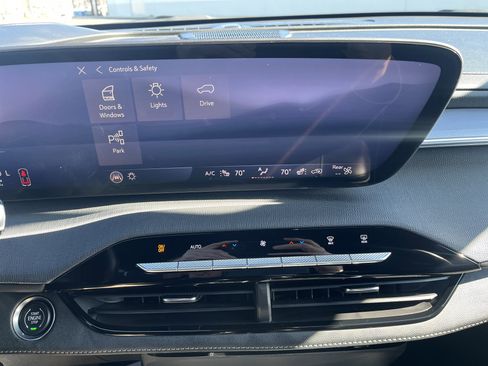 Used 2025 Buick Enclave Sport Touring w/ LPO, Floor Liner Package image 30