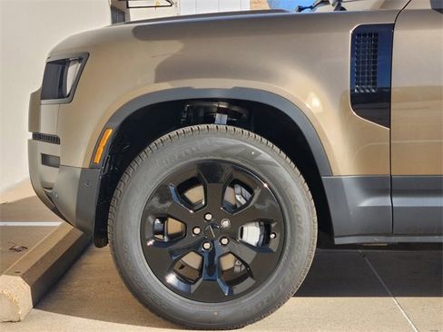 New 2026 Land Rover Defender 110 S image 6