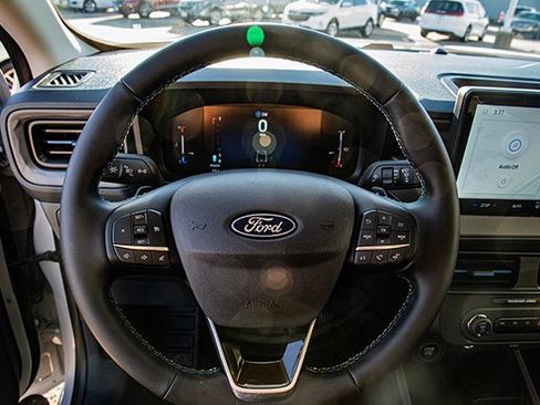 New 2026 Ford Maverick Lobo image 8