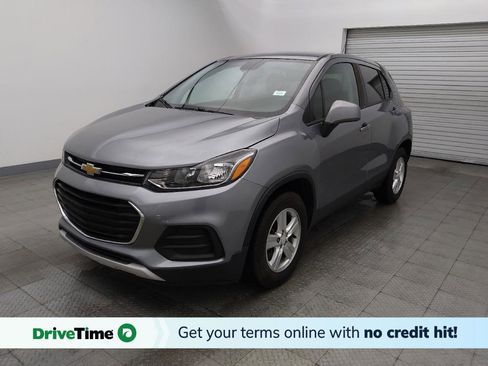 Used 2020 Chevrolet Trax LS w/ Tint and Cruise Package FWD image 1