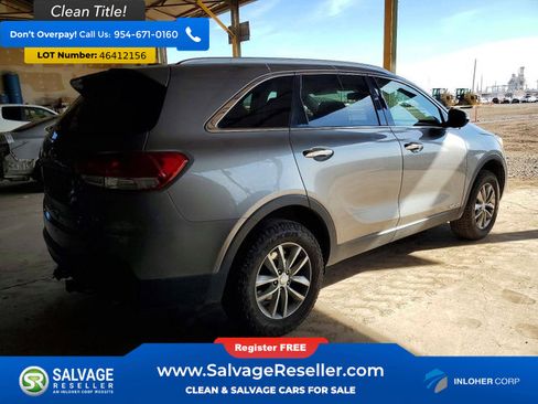 Used 2017 Kia Sorento Suv image 4
