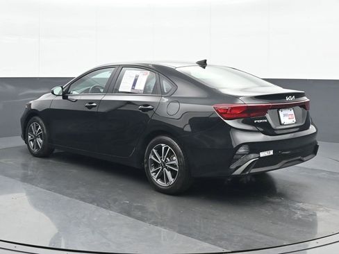 Used 2024 Kia Forte LXS w/ LXS Technology Package image 4