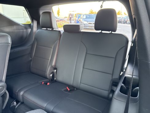 Used 2026 Chevrolet Traverse RS w/ LPO, Floor Liner Package FWD image 34