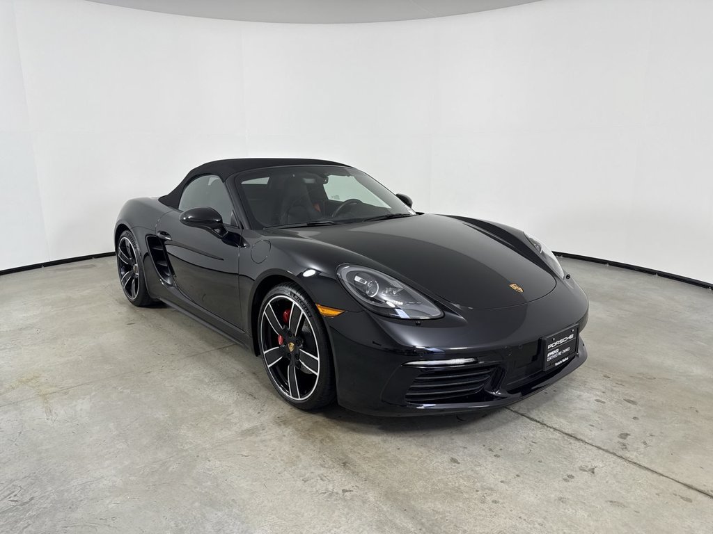 Certified 2025 Porsche 718 Boxster S RWD image 9
