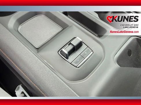 Used 2024 GMC Sierra 2500 AT4 AWD/4WD image 34