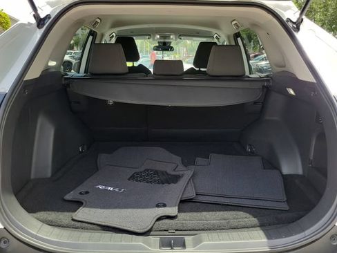 Used 2023 Toyota RAV4 XLE FWD image 5