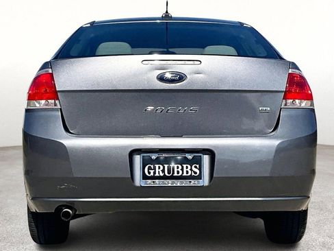 Used 2010 Ford Focus SE image 7