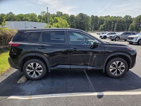 Used 2023 Nissan Rogue SV FWD image 4